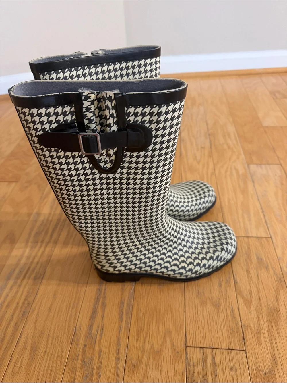 Nomad stylish knee